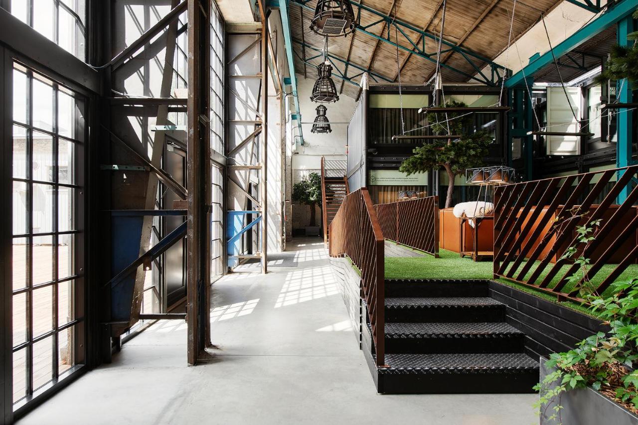 Hektor Container Hotel Tallinn Exterior photo