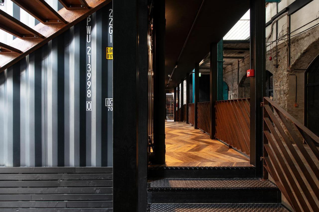Hektor Container Hotel Tallinn Exterior photo