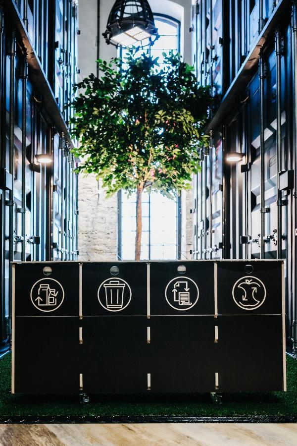 Hektor Container Hotel Tallinn Exterior photo